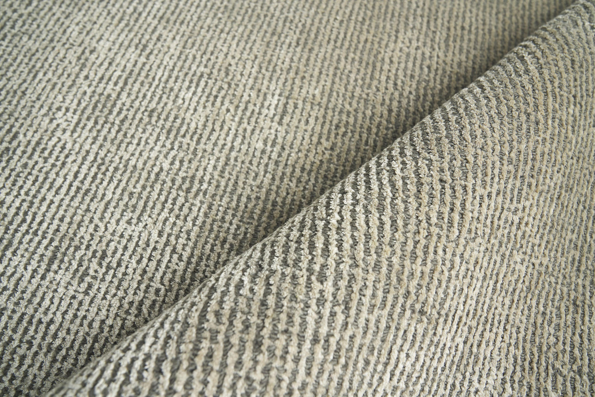 Exquisite Rugs Duo Hand-loomed Wool/Bamboo Silk 5176 Silver/Dark Gray 2' x 3' Area Rug
