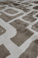 Exquisite Rugs Koda Hand Loomed Bamboo Silk in 5183 Brown/Silver 8' x 10' Area Rug