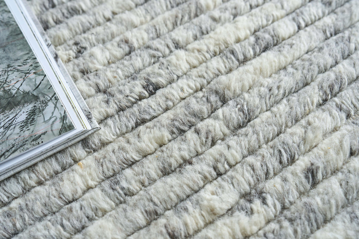 Exquisite Rugs Kaza Hand-loomed New Zealand Wool 5302 Ivory/Silver 2' x 3' Area Rug