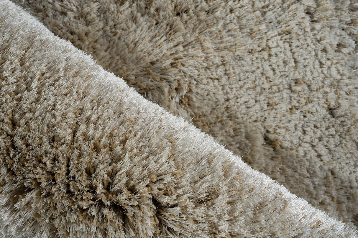 Exquisite Rugs Sumo Shag Hand Loomed Polyester/Microfiber in 5380 Light Beige 8' x 10' Area Rug