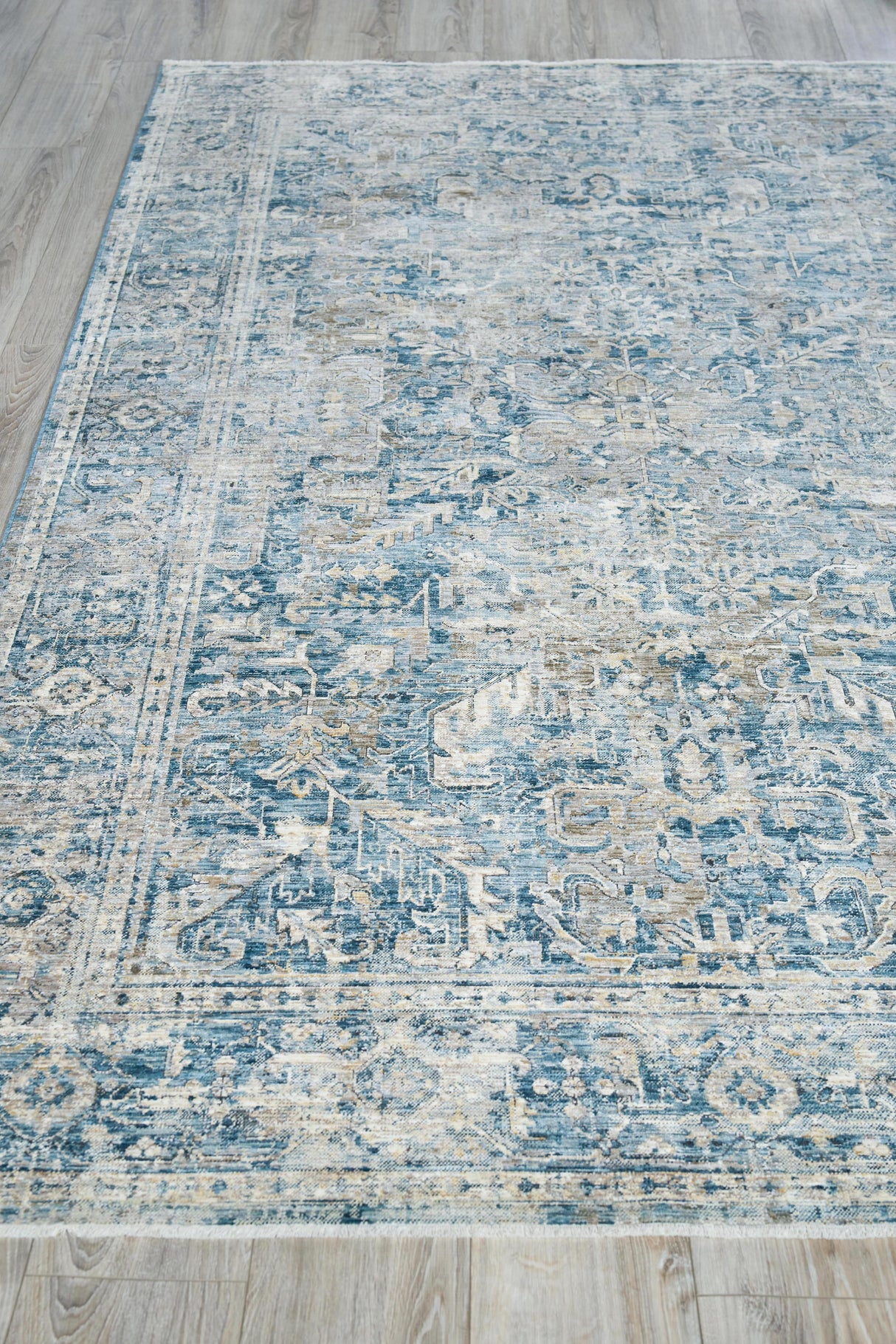 Exquisite Rugs Antique Loom 5589 Blue Polyester powerloom 9' x 6' Area Rug