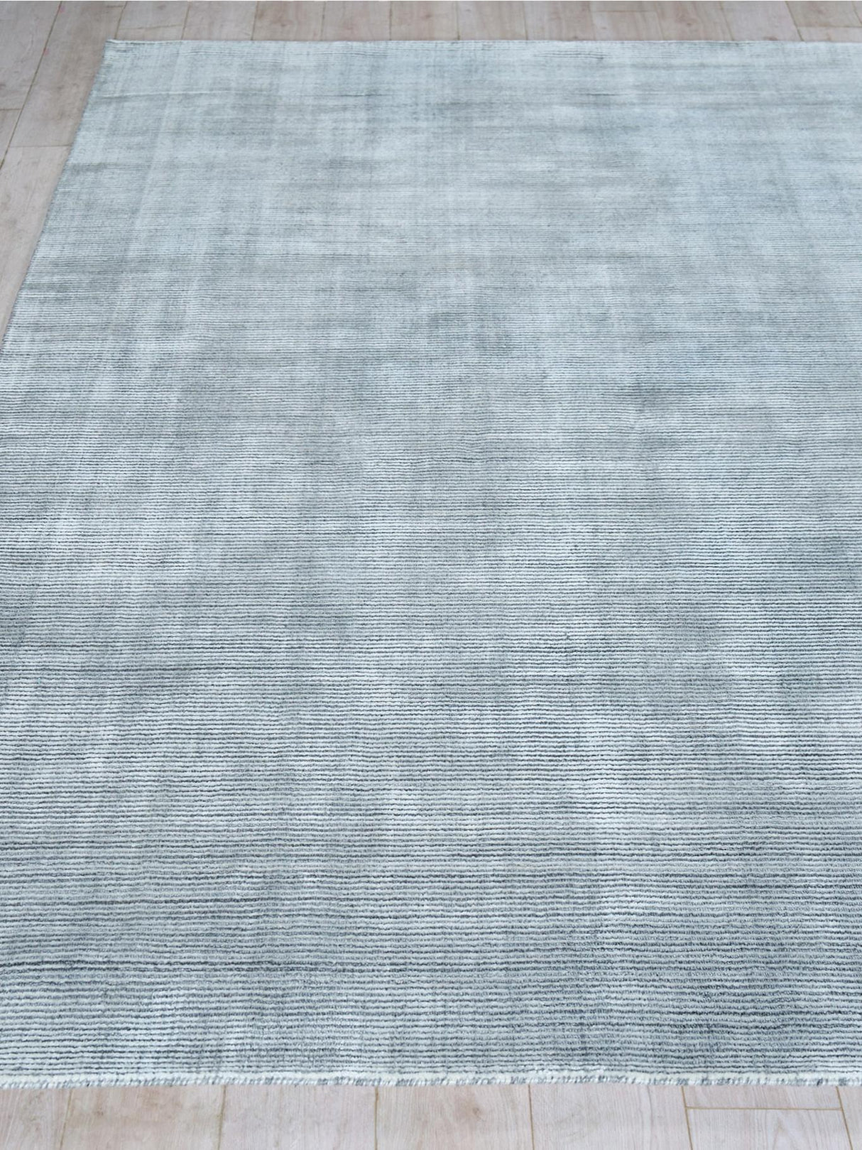 Exquisite Rugs Serena Hand Loomed Nylon/Bamboo Silk in 5874 Dark Gray 8' x 10' Area Rug