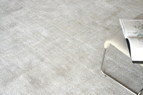 Exquisite Rugs Serena Hand Loomed Nylon/Bamboo Silk in 5772 Beige 8' x 10' Area Rug