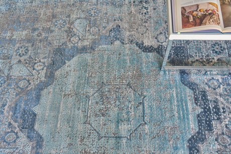 Exquisite Rugs Palace Powerloom Acrylic/Viscose in 6169 Ivory/Blue 6.42' x 9.83' Area Rug