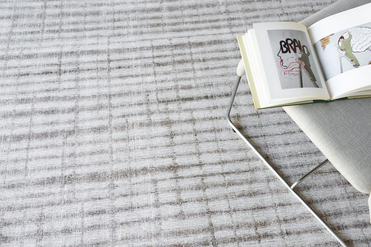 Exquisite Rugs Allure Hand-loomed Wool/Bamboo Silk 6338 Beige/Brown 4' x 6' Area Rug