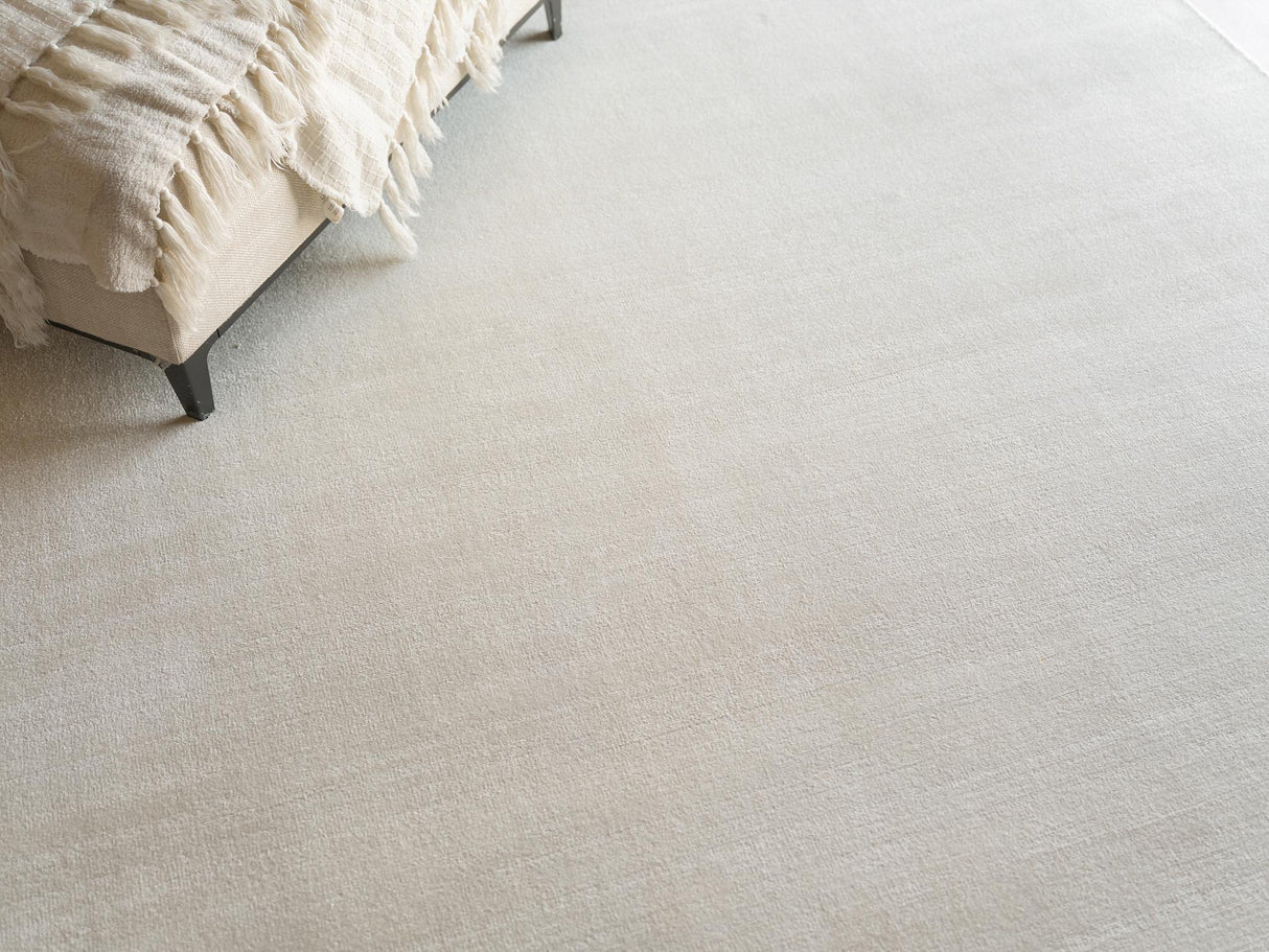 Exquisite Rugs Martelli Modern Handmade Silky Nylon in 6431 White 8' x 10' Area Rug