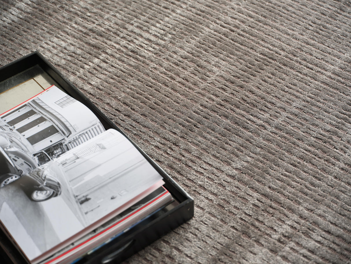 Exquisite Rugs Cabrini Modern Handmade Silky Nylon in 6487 Brown 4' x 5' Area Rug
