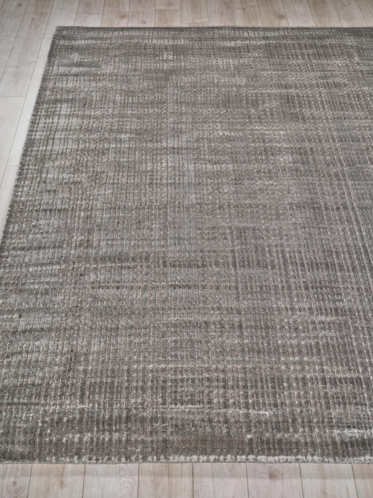 Exquisite Rugs Cabrini Modern Handmade Silky Nylon in 6487 Brown 8' x 10' Area Rug