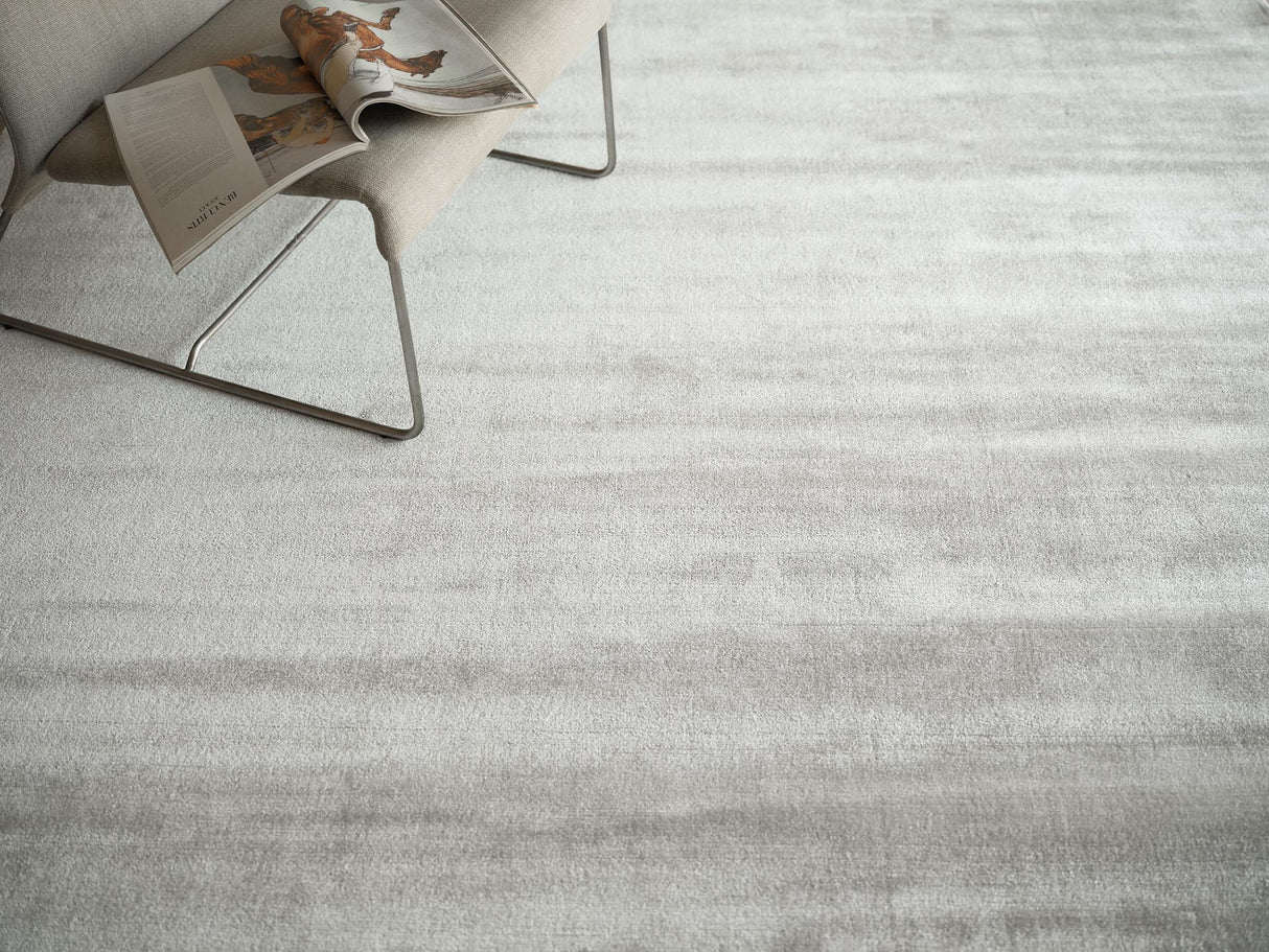 Exquisite Rugs Velutto Modern Handmade Silky Nylon in 6538 Light Silver 12' x 12' Area Rug