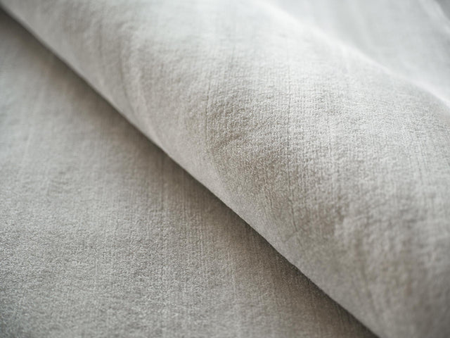 Exquisite Rugs Velutto Modern Handmade Silky Nylon in 6538 Light Silver 15' x 15' Area Rug