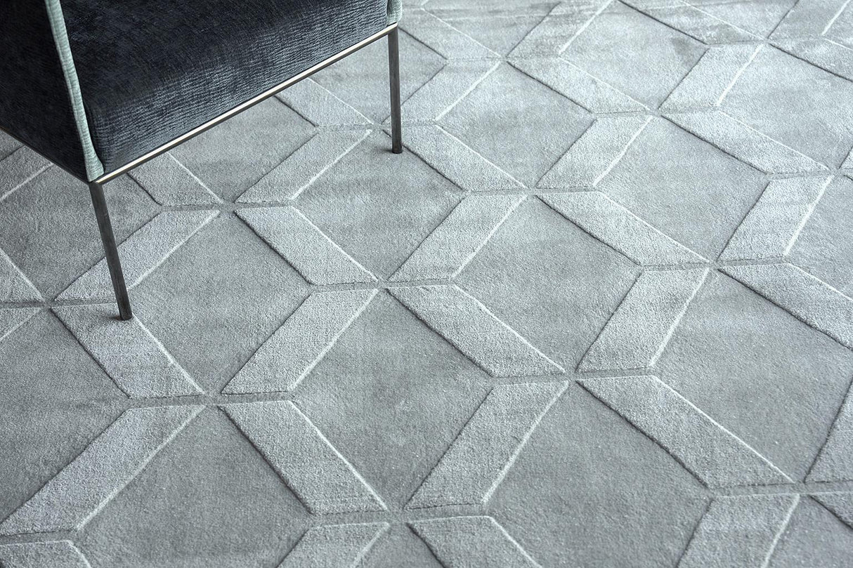 Exquisite Rugs Brunello Modern Handloomed Shiny Nylon 6736 Light Silver 2' x 3' Area Rug
