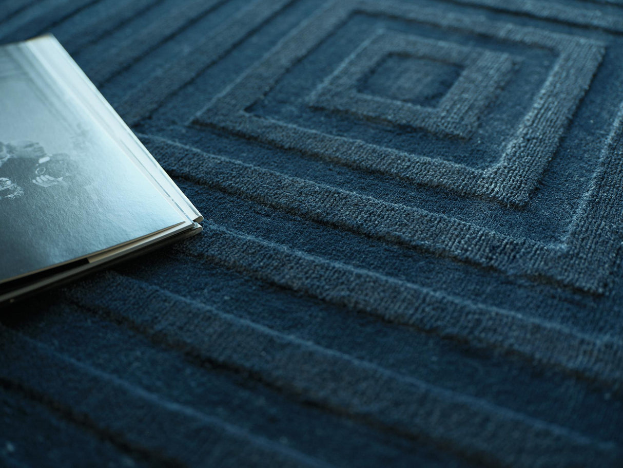 Exquisite Rugs Tovello Modern Handmade Silky Nylon in 6748 Navy 12' x 15' Area Rug