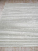 Exquisite Rugs Amani Modern Handmade Silky Nylon in 6764 Light Silver 10' x 14' Area Rug