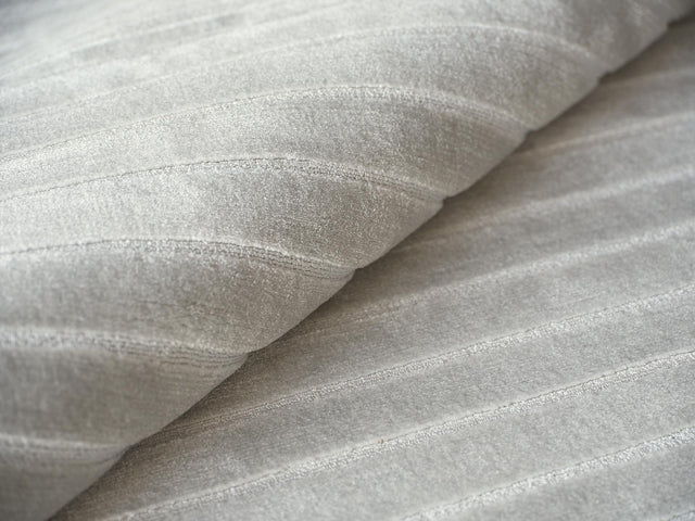 Exquisite Rugs Amani Modern Handmade Silky Nylon in 6764 Light Silver 15' x 15' Area Rug