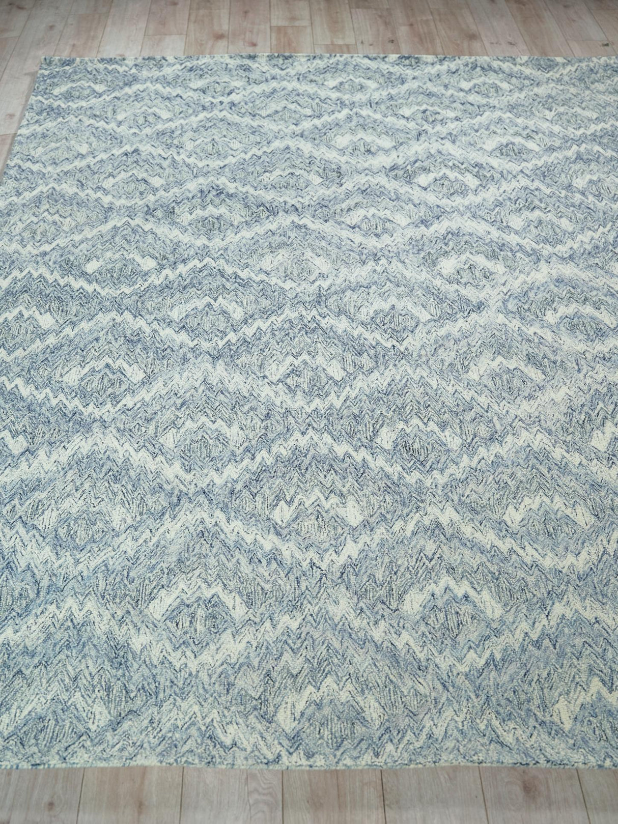 Exquisite Rugs Bargello Hand Tufted New Zealand Wool in 6815 Light Blue 8' x 10' Area Rug