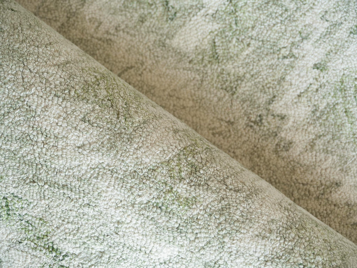 Exquisite Rugs Bargello Hand Tufted New Zealand Wool in 6817 Light Green 8' x 10' Area Rug