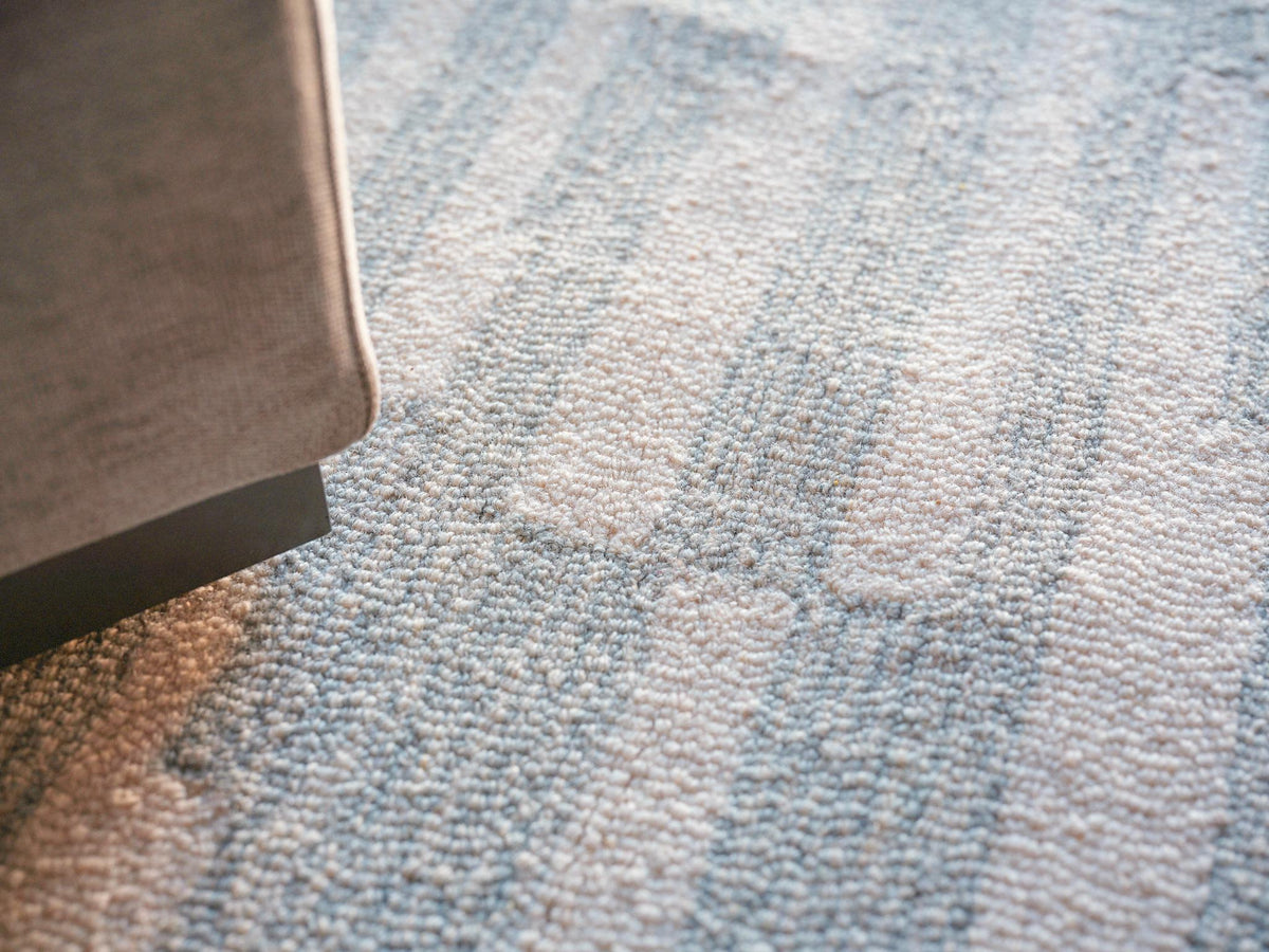 Exquisite Rugs Exquisite Rugs Carmel Handmade Hand-tufted New Zealand Wool on Canvas 6871 Light Gray/Ivory 14' x 18' Area Rug