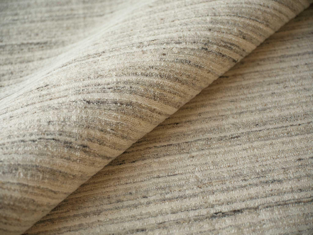 Exquisite Rugs Elko Hand Loomed New Zealand Wool in 7254 Gray 2' x 3' Area Rug
