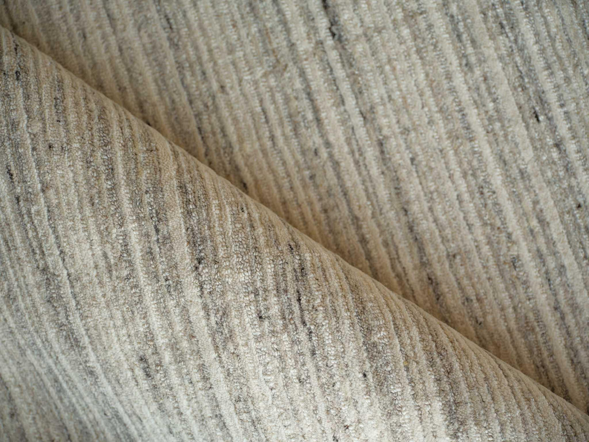 Exquisite Rugs Elko Hand Loomed New Zealand Wool in 7254 Gray 8' x 10' Area Rug
