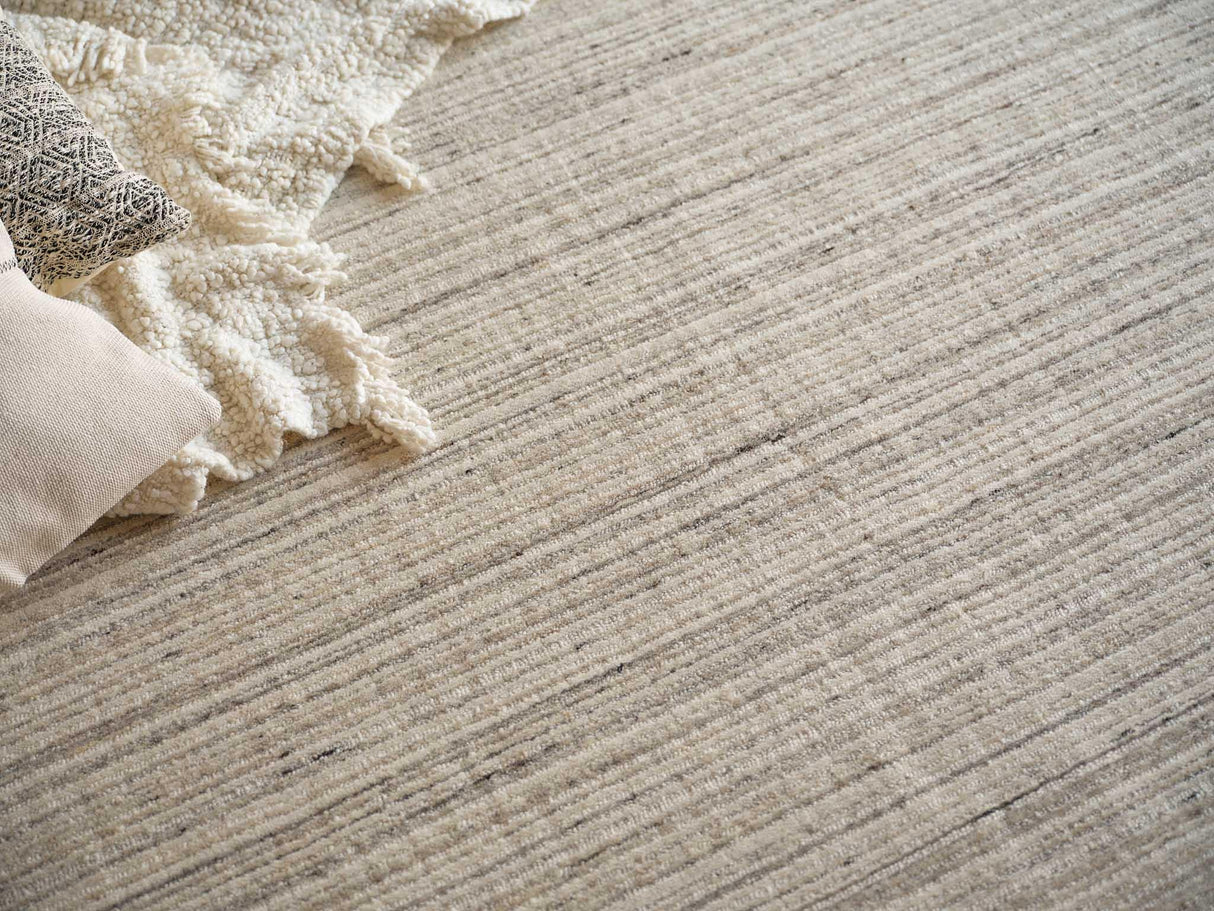 Exquisite Rugs Elko Hand Loomed New Zealand Wool in 7254 Gray 9' x 12' Area Rug