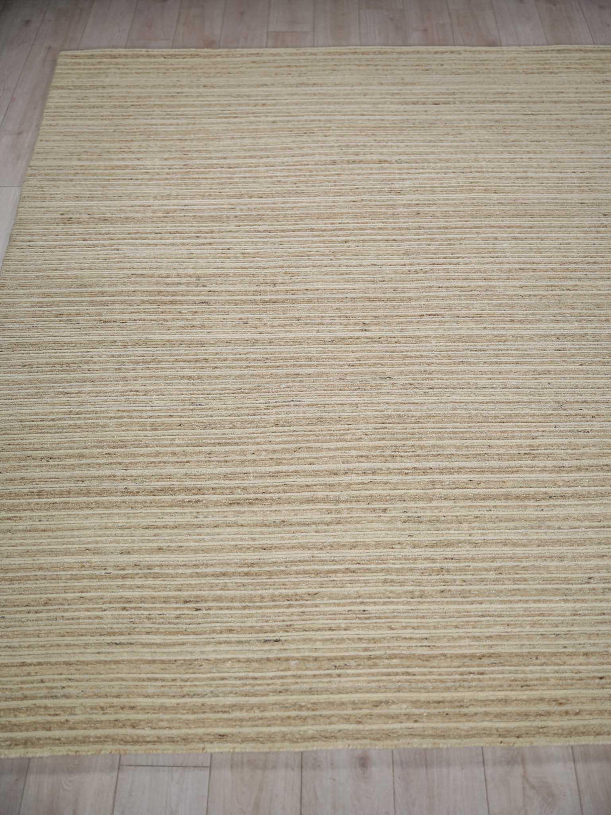 Exquisite Rugs Elko Hand Loomed New Zealand Wool in 7255 Beige 12' x 15' Area Rug