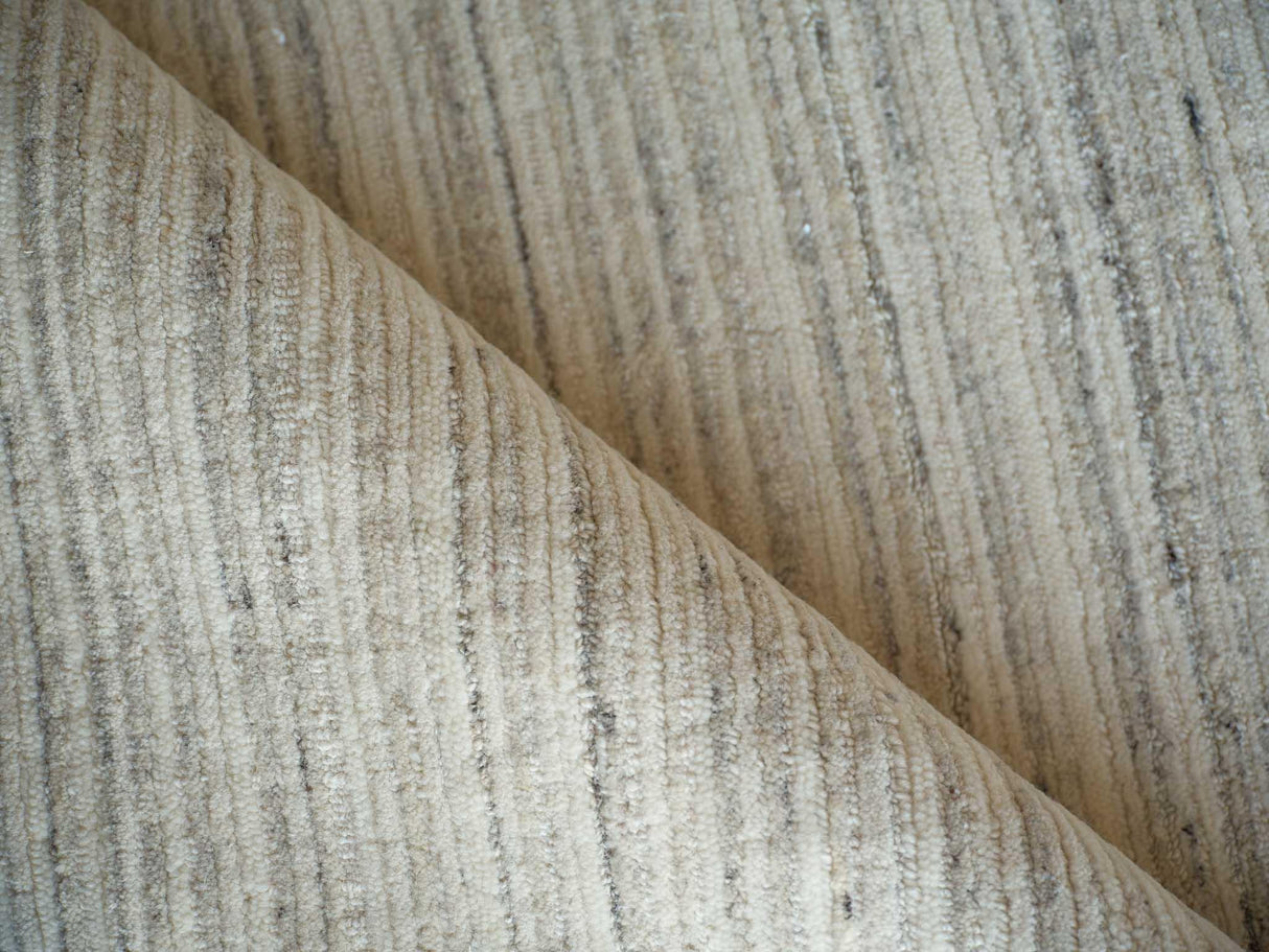 Exquisite Rugs Elko Hand Loomed New Zealand Wool in 7270 Silver 10' x 14' Area Rug