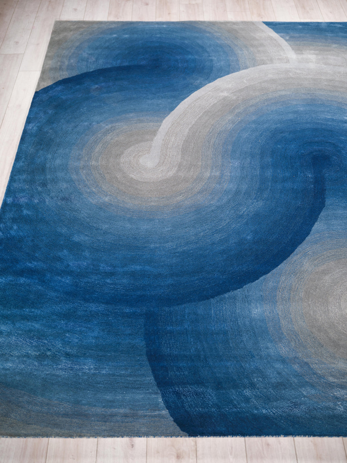 Exquisite Rugs Mitomo Hand Tufted Wool/Bamboo Silk in 7271 Gray/Blue 12' x 15' Area Rug