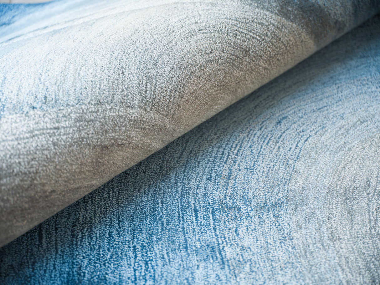 Exquisite Rugs Mitomo Hand Tufted Wool/Bamboo Silk in 7271 Gray/Blue 5' x 7' Area Rug