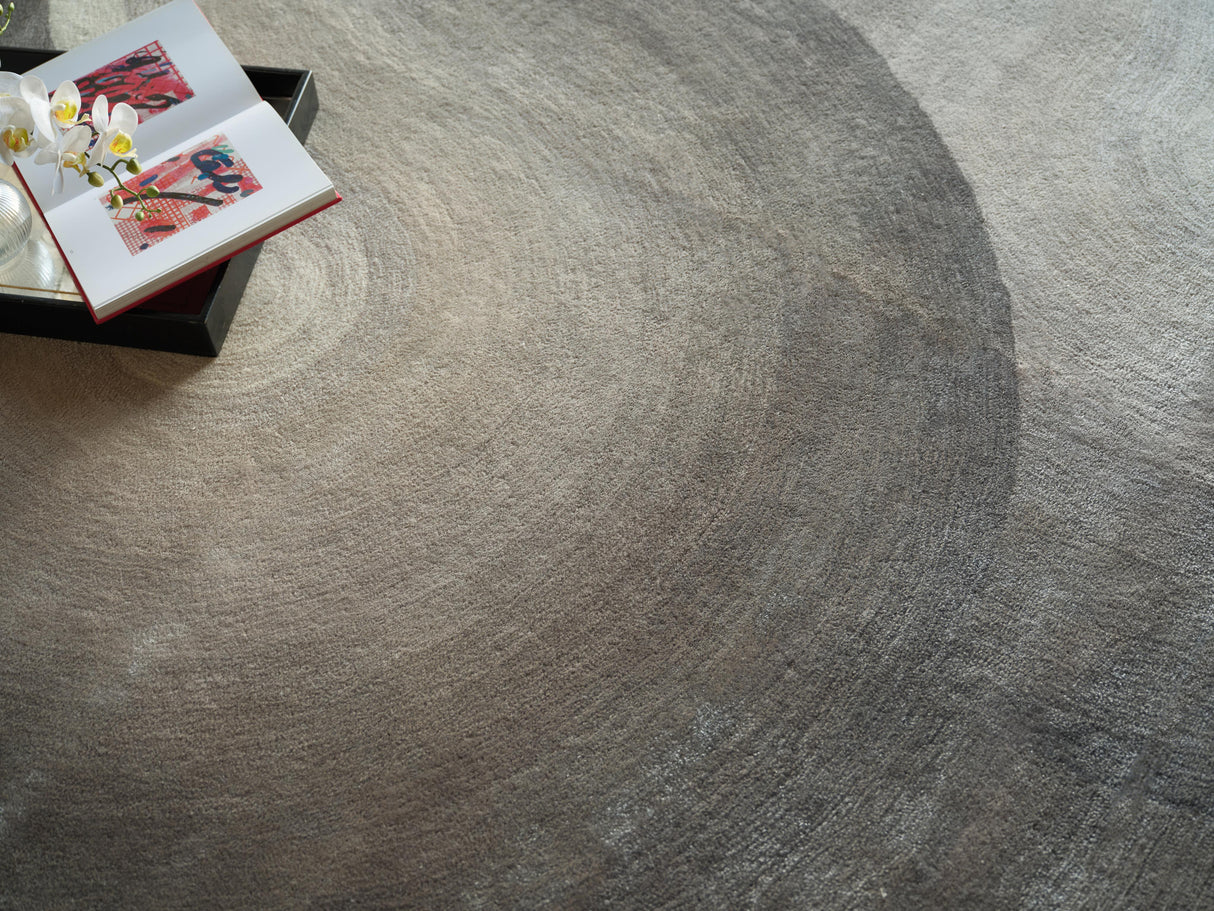 Exquisite Rugs Mitomo Hand Tufted Wool/Bamboo Silk in 7272 Charcoal/Ivory 10' x 14' Area Rug