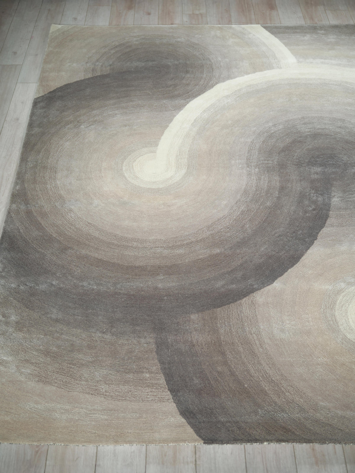 Exquisite Rugs Mitomo Hand Tufted Wool/Bamboo Silk in 7272 Charcoal/Ivory 9' x 12' Area Rug