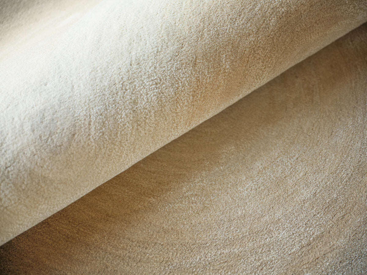 Exquisite Rugs Mitomo Hand Tufted Wool/Bamboo Silk in 7273 Light Beige/Ivory 7' x 5' Area Rug