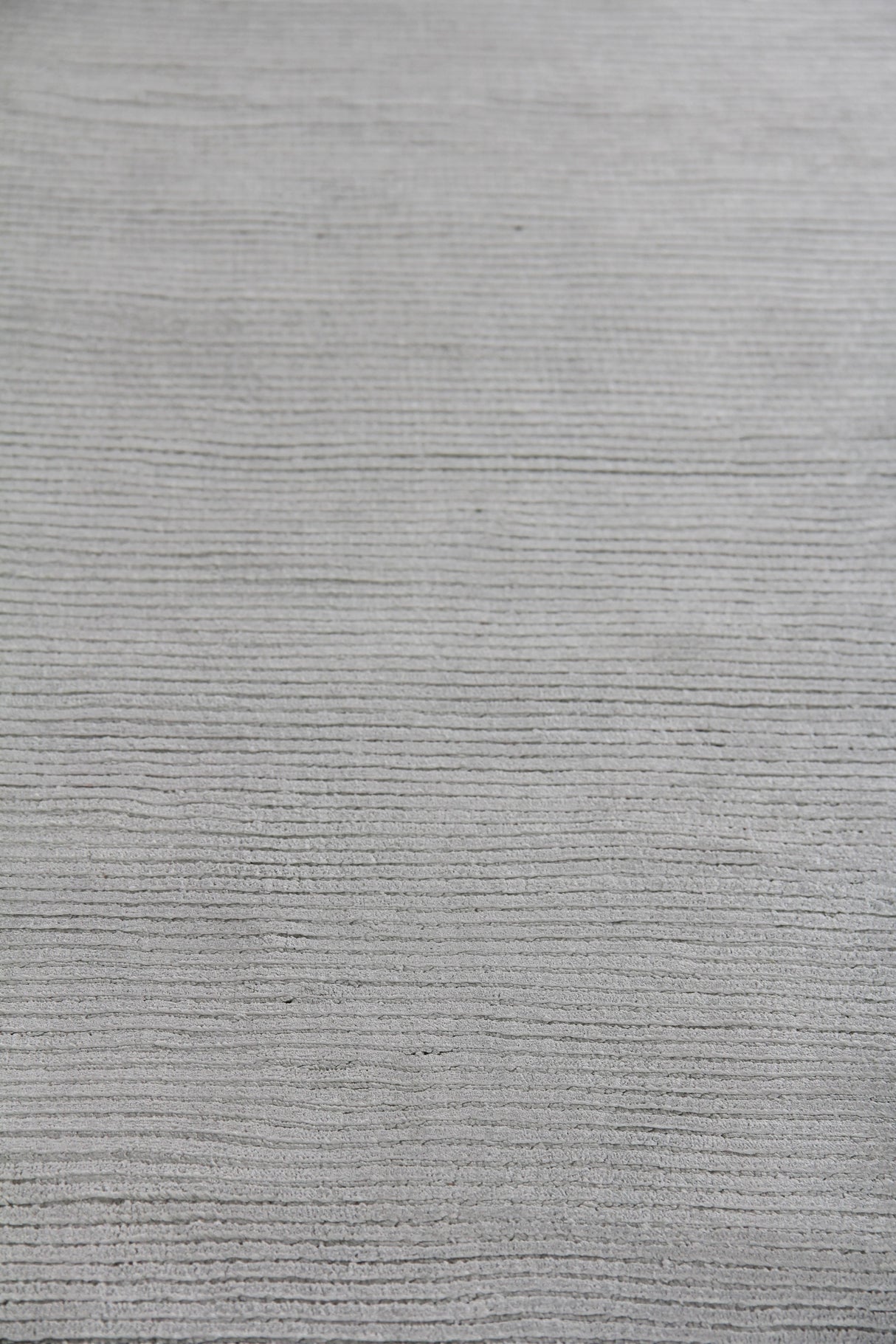 Exquisite Rugs Dove Hand Loomed Viscose in 9481 Light Blue 15' x 20' Area Rug