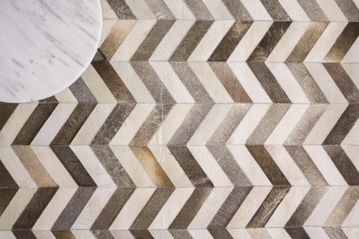 Exquisite Rugs Natural Hide Handmade Leather Hide in 9762 White/Gray 11.5' x 14.5' Area Rug