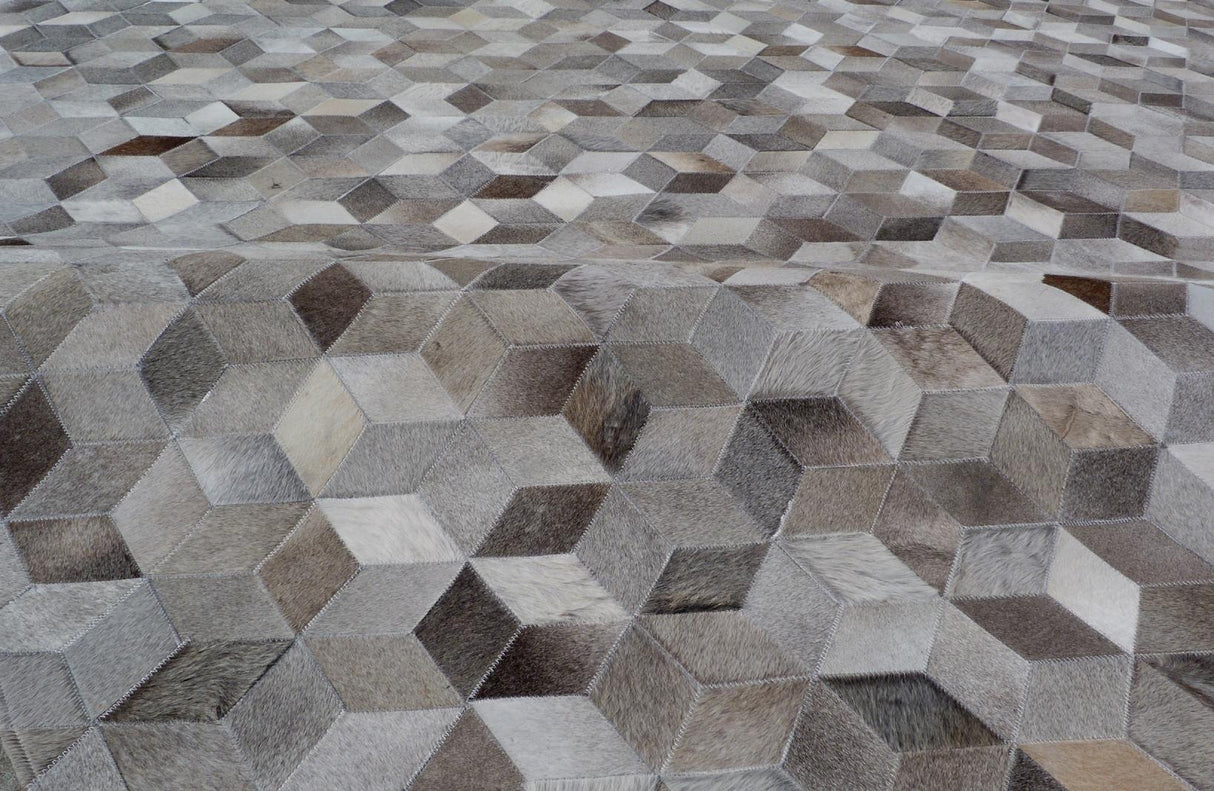 Exquisite Rugs Natural Hide Handmade Leather Hide in 9817 Silver 9.5' x 13.5' Area Rug