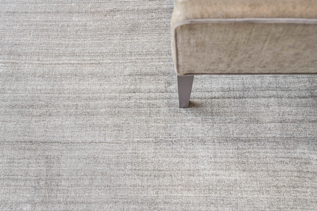 Exquisite Rugs Sanctuary Hand-loomed Bamboo Silk/Wool 9906 Gray 2' x 3' Area Rug