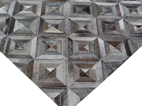 Exquisite Rugs Natural Hide Handmade Leather Hide in 9933 Silver 11.5' x 14.5' Area Rug