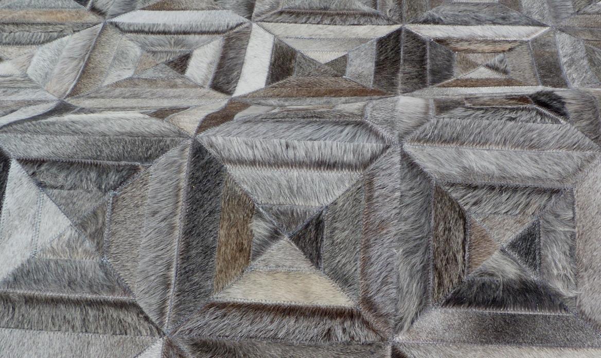 Exquisite Rugs Natural Hide Handmade Leather Hide in 9933 Silver 11.5' x 14.5' Area Rug