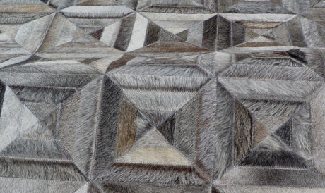 Exquisite Rugs Natural Hide Handmade Leather Hide in 9933 Silver 11.5' x 14.5' Area Rug