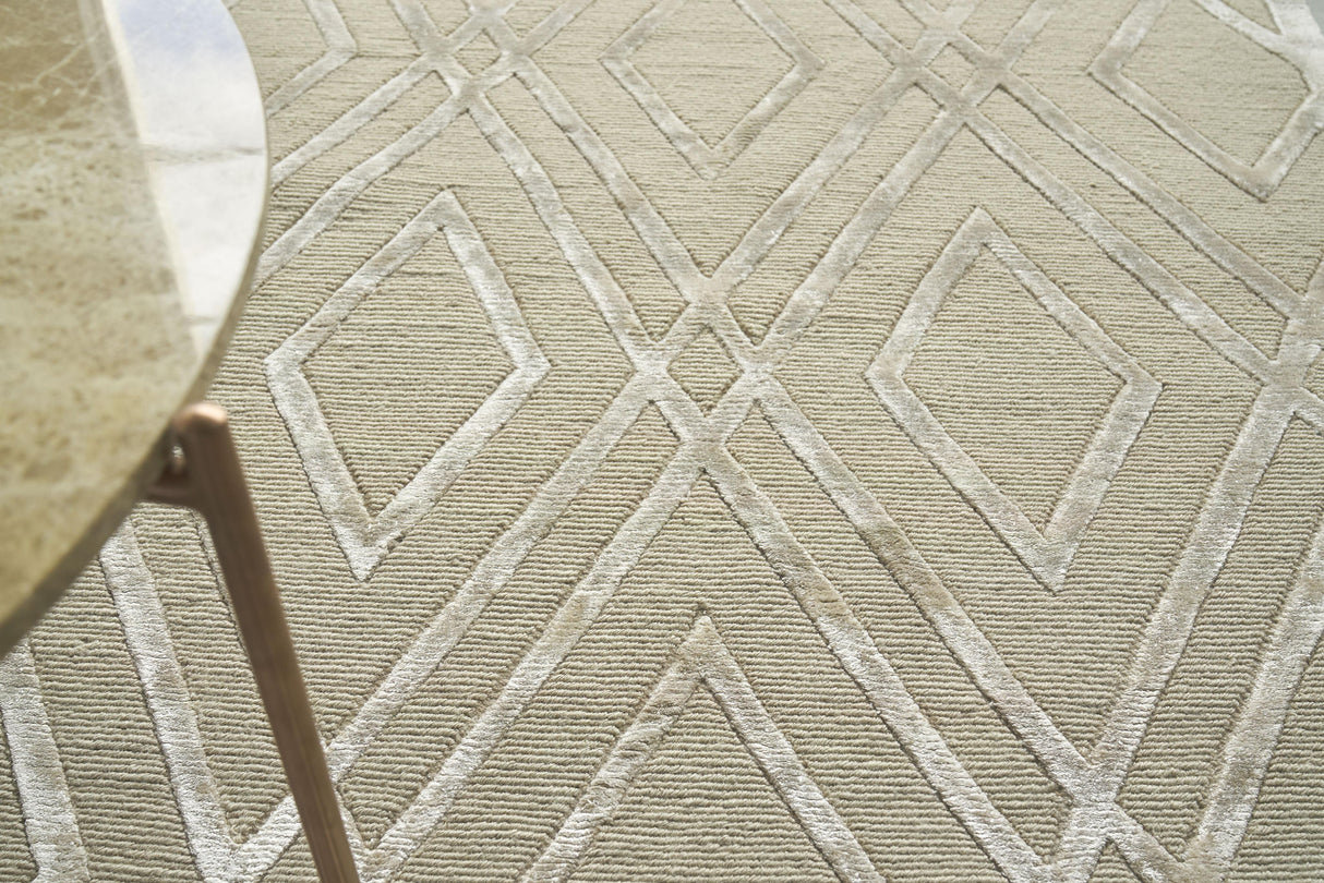 Exquisite Rugs Metro Velvet Hand Knotted Wool/Viscose in 9959 Light Beige 8' x 10' Area Rug