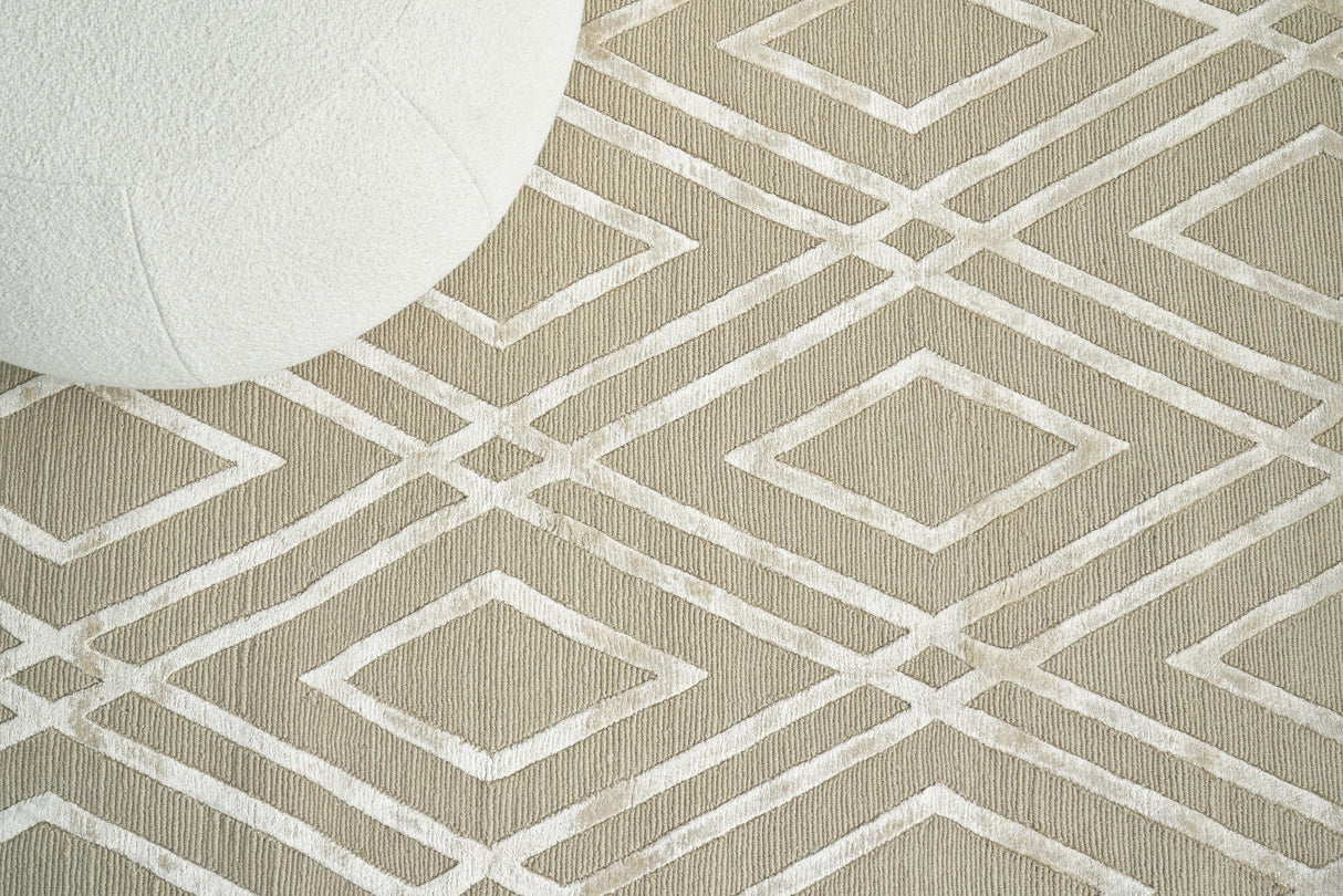 Exquisite Rugs Metro Velvet Hand Knotted Wool/Viscose in 9959 Light Beige 8' x 10' Area Rug