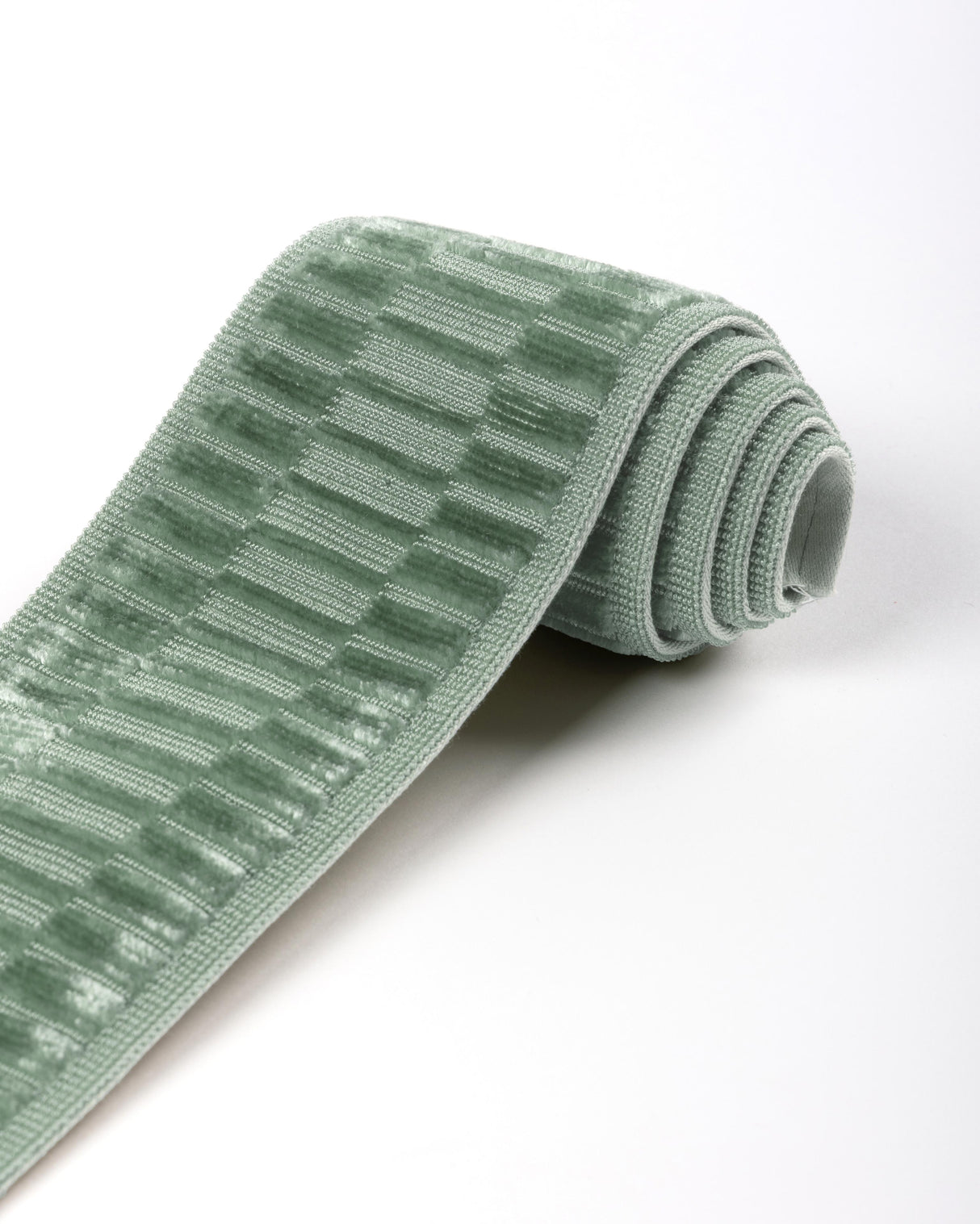 Lee Jofa ELSTON VELVET TAPE AQUA Trim