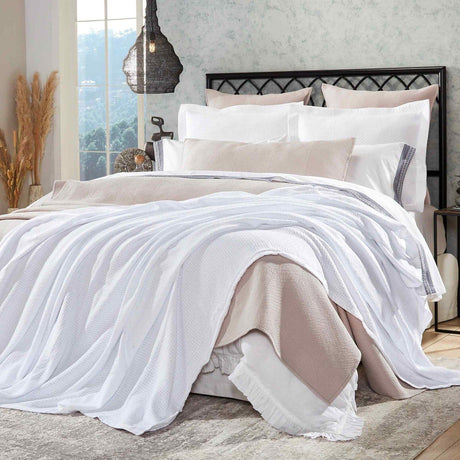 Orchids Lux Hudson Geomatric White 94 X 96 Blanket