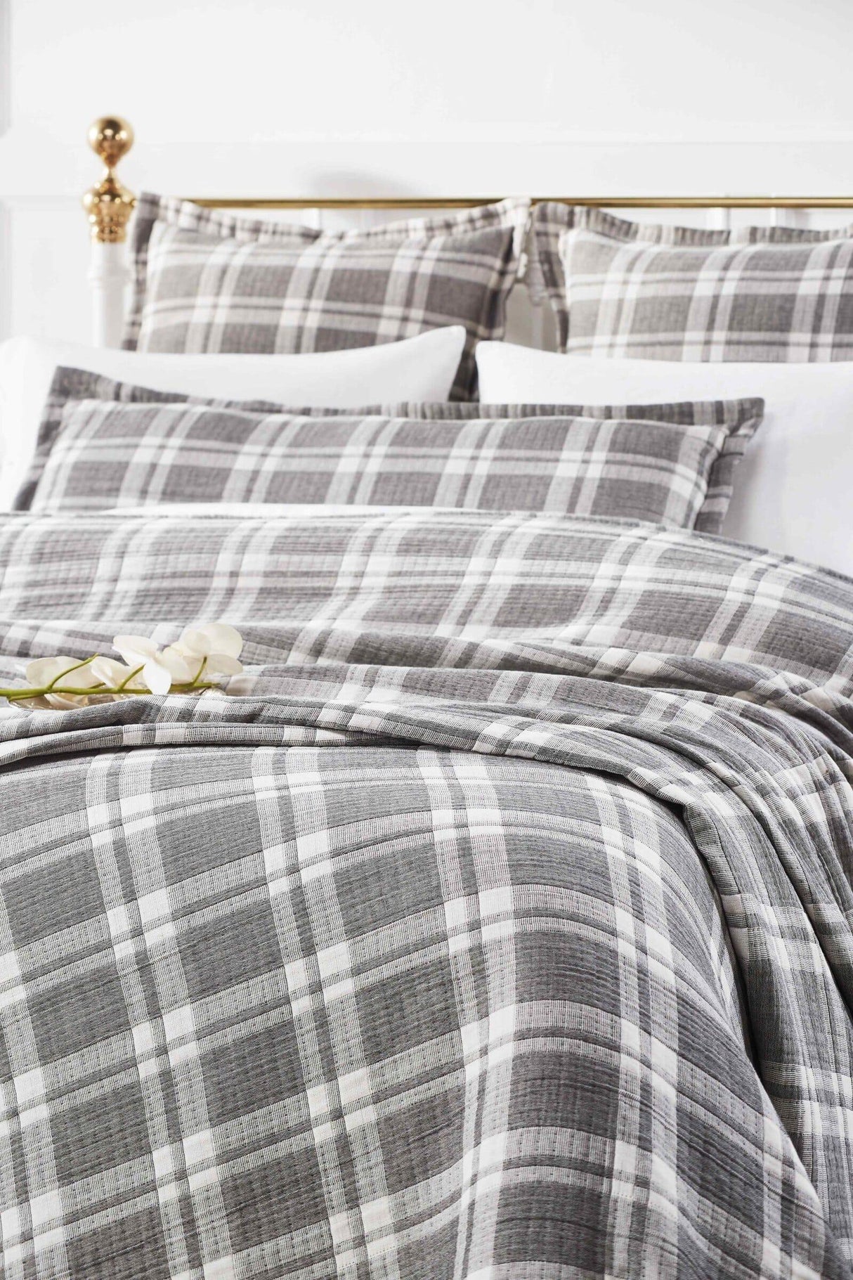 Orchids Lux Doyle Geomatric Charcoal 110 X 96 Bed Throw