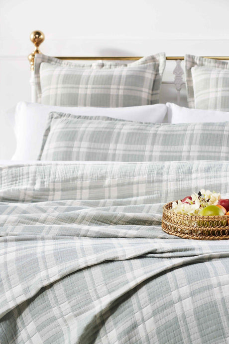 Orchids Lux Doyle Geomatric Mint 110 X 96 Bed Throw