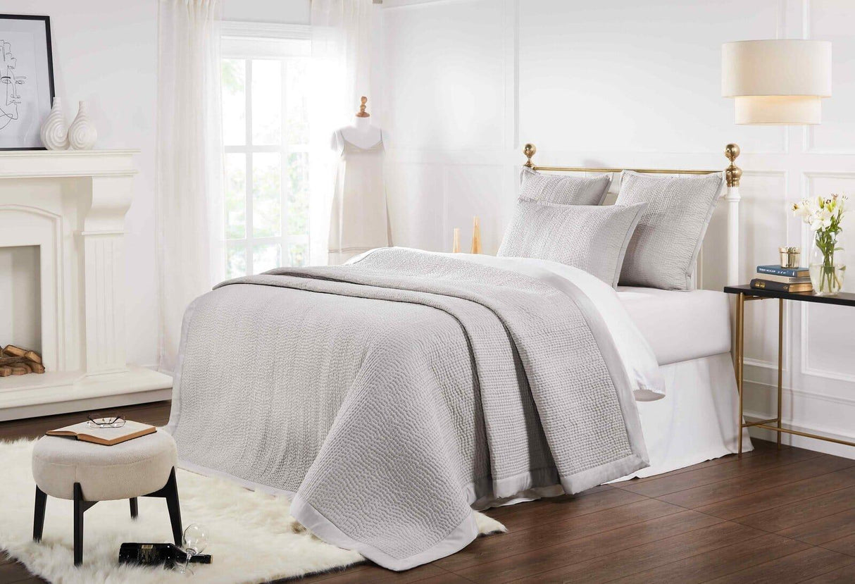 Orchids Lux Lucy Stitching Oyster 110 X 96 Coverlet