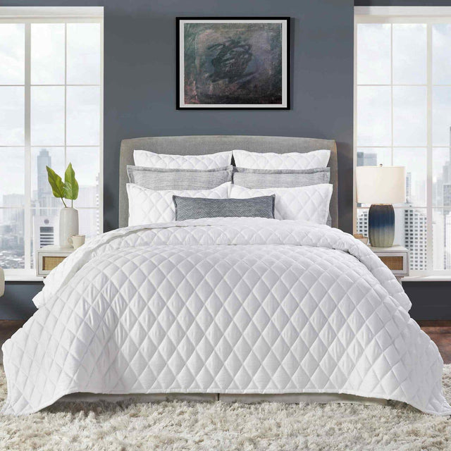 Orchids Lux Avalon Geomatric White 94 X 96 Coverlet