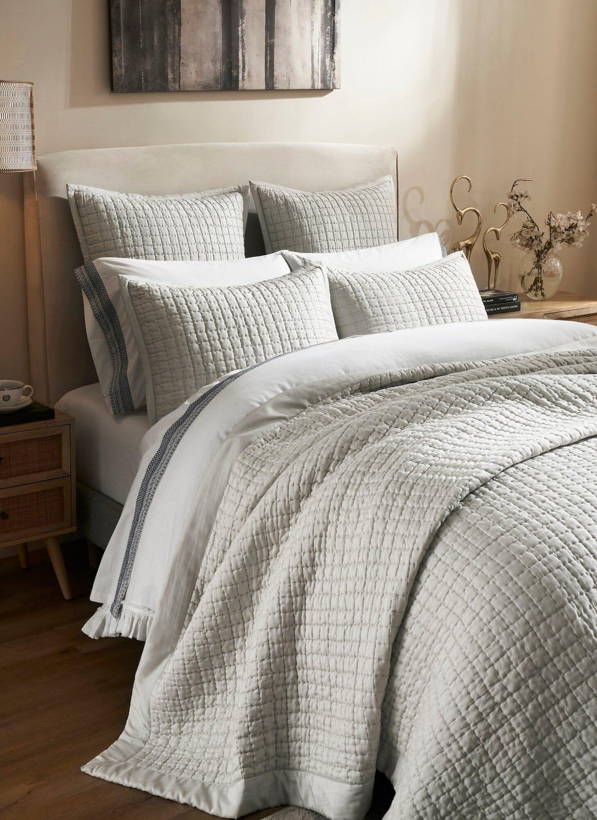 Orchids Lux Malibu Geomatric Mist 110 X 96 Coverlet