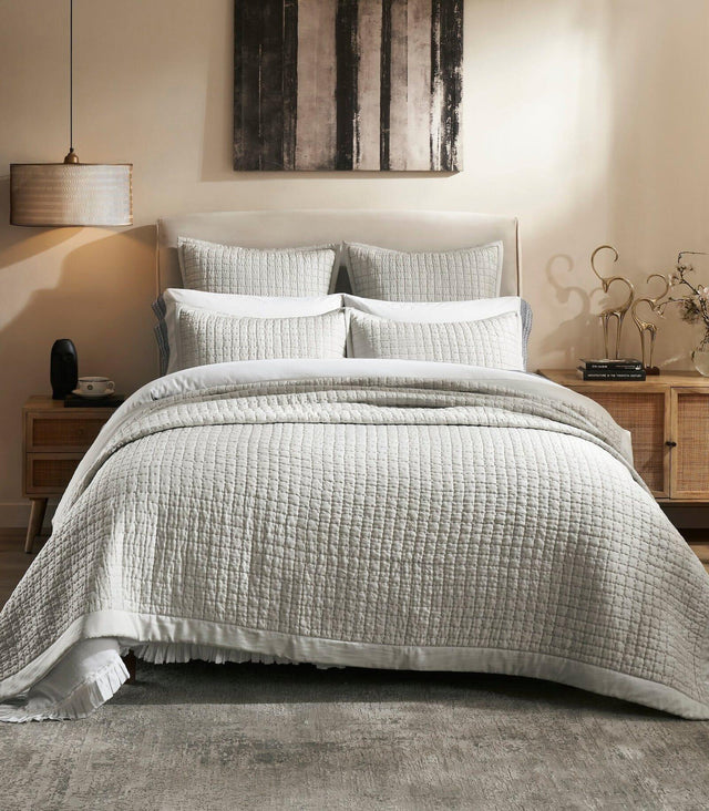 Orchids Lux Malibu Geomatric Mist 94 X 96 Coverlet