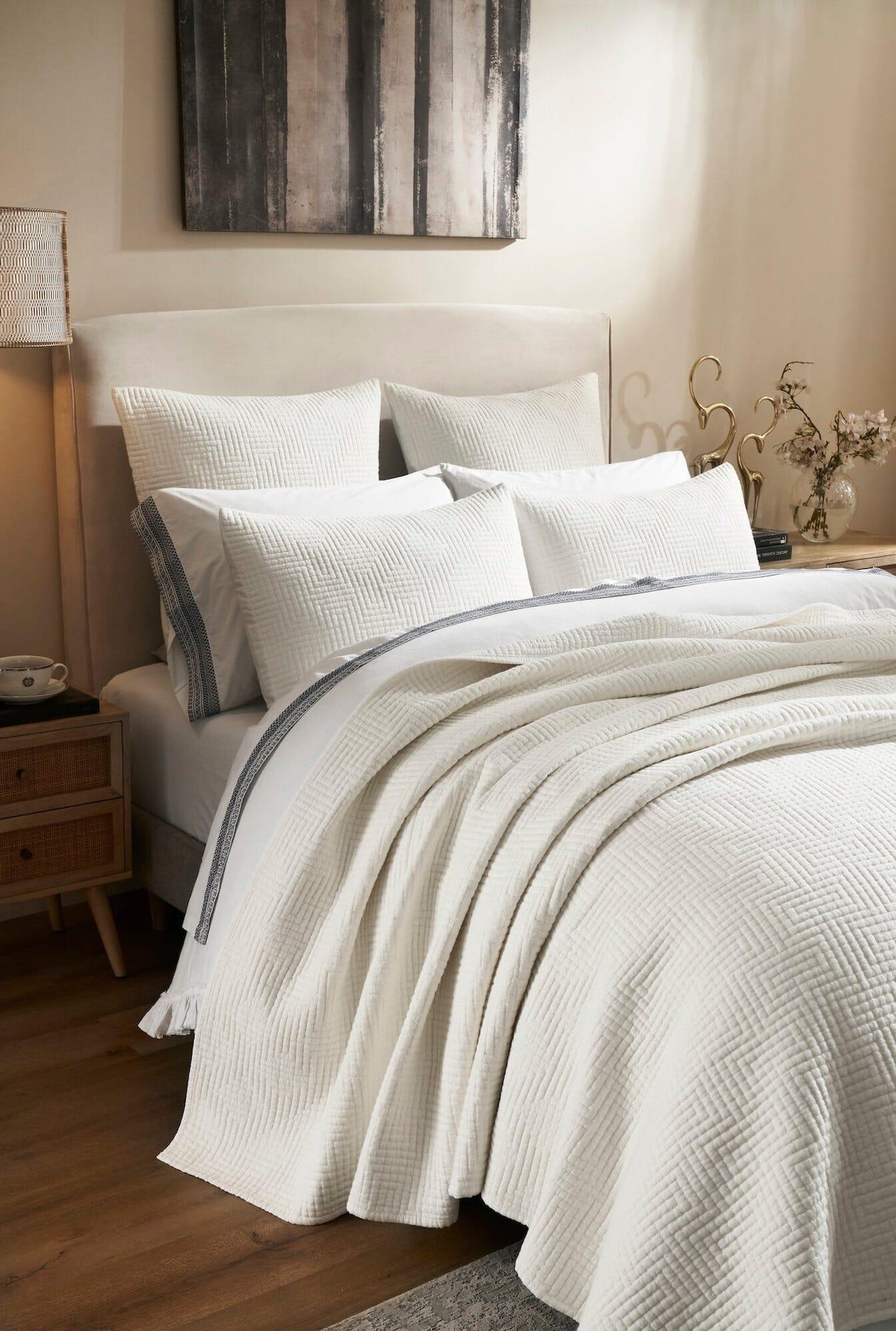 Orchids Lux Maze Geomatric White 94 X 96 Coverlet