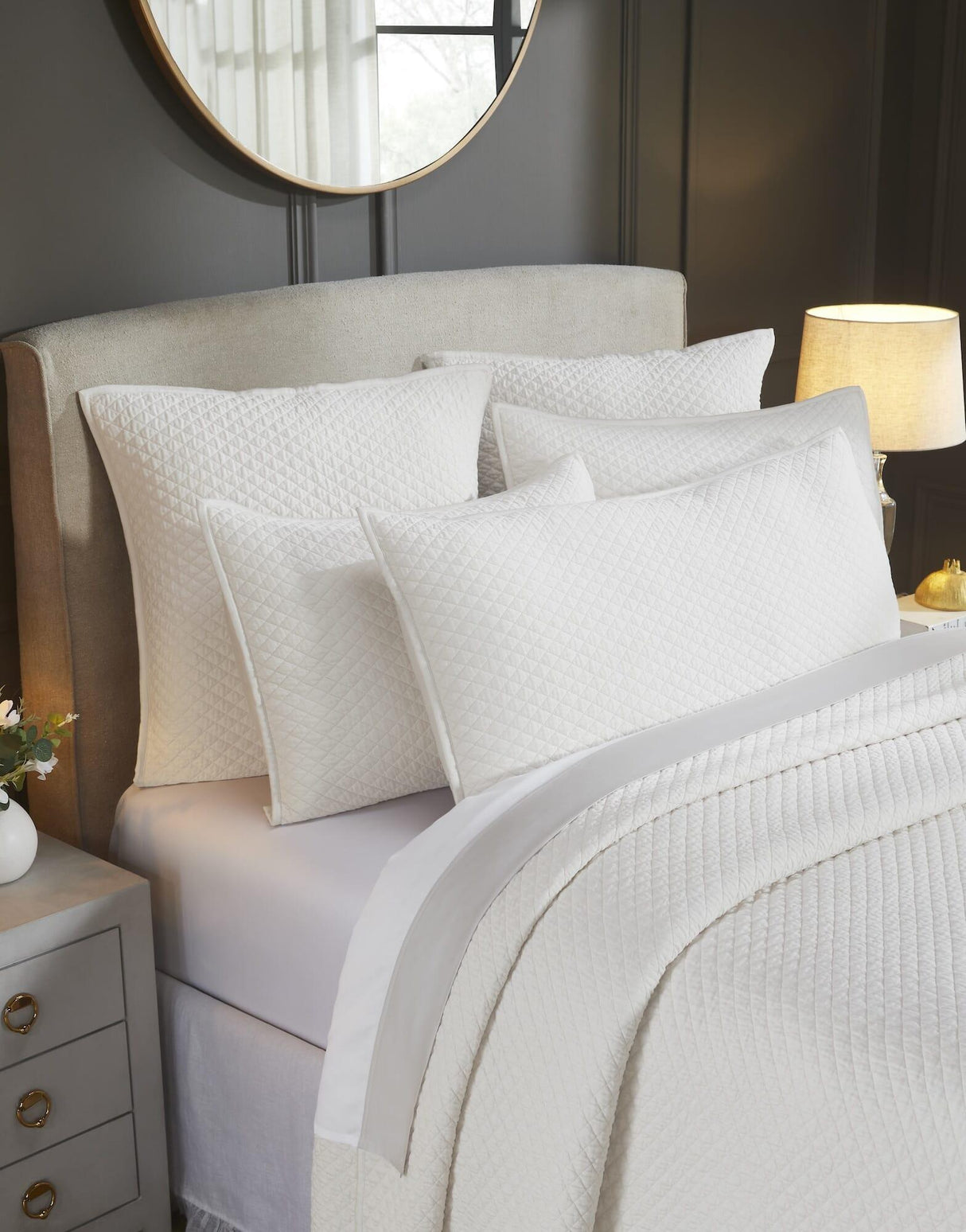 Orchids Lux Merida Geomatric Beige 94 X 96 Quilted Coverlet